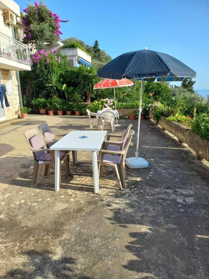 Apartments Andjus Sveti Stefan Esterno foto