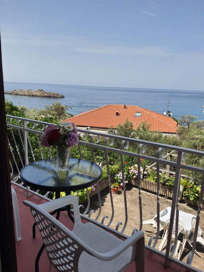 Apartments Andjus Sveti Stefan Esterno foto